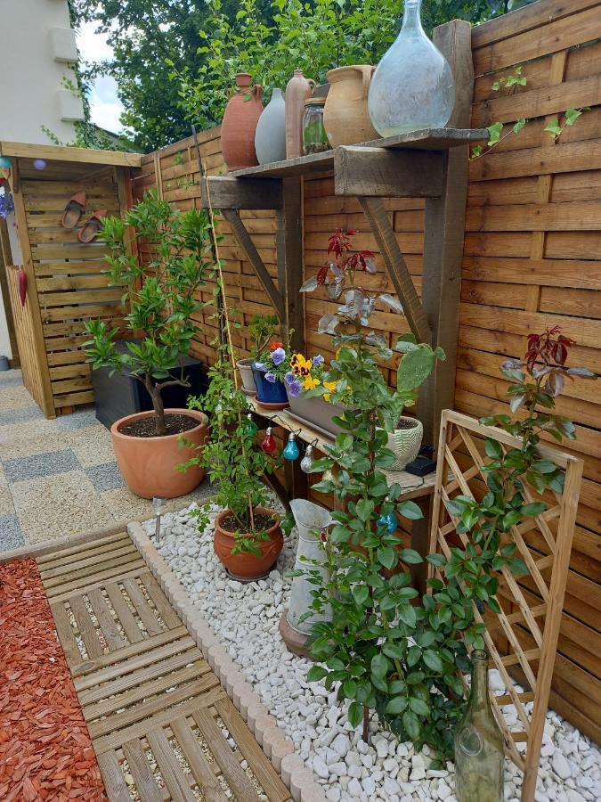 Mirabelle Apartman Jonzac Kültér fotó